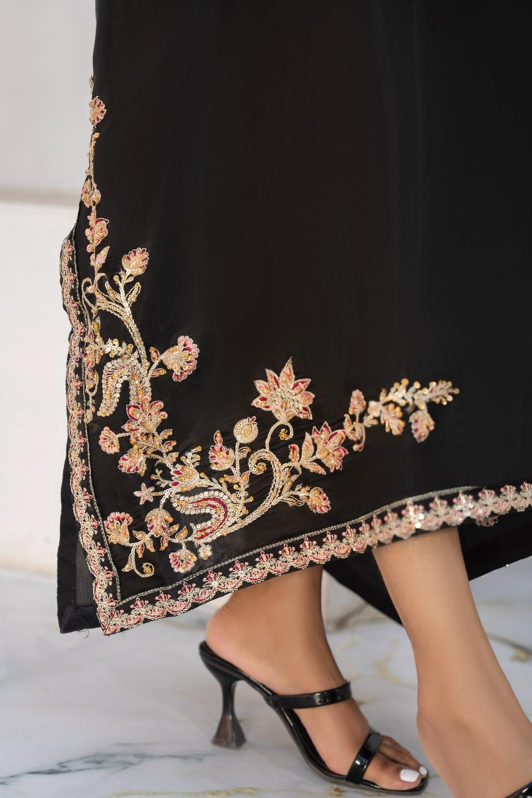 Black Kaftan